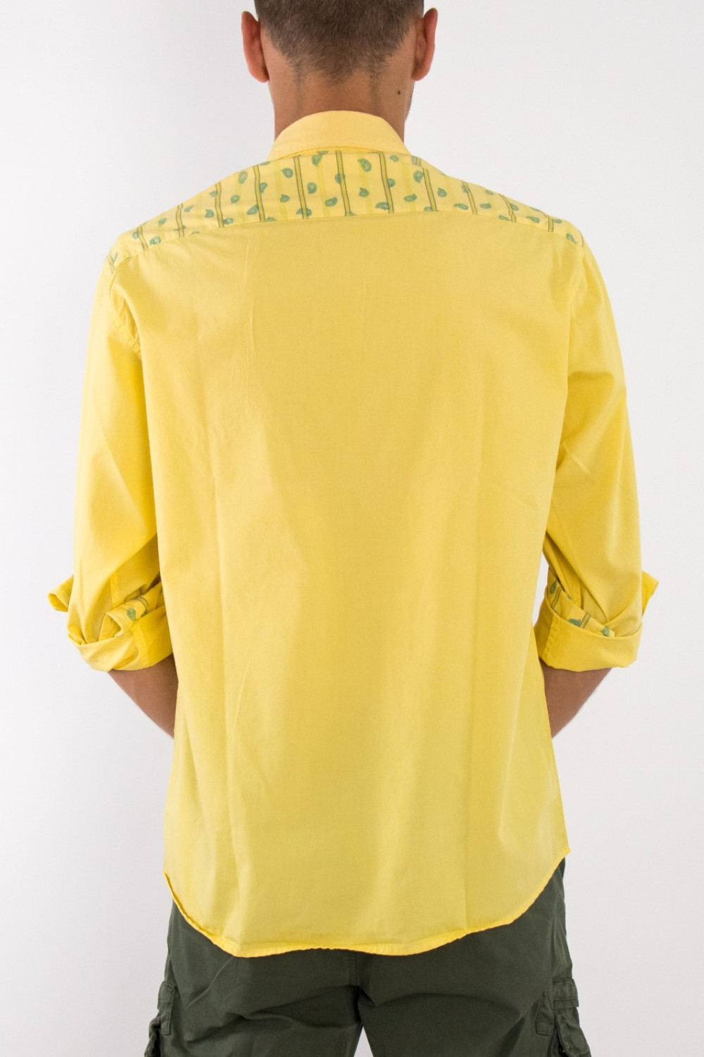Ανδρικό κίτρινο πουκάμισο με τσέπες STK1042